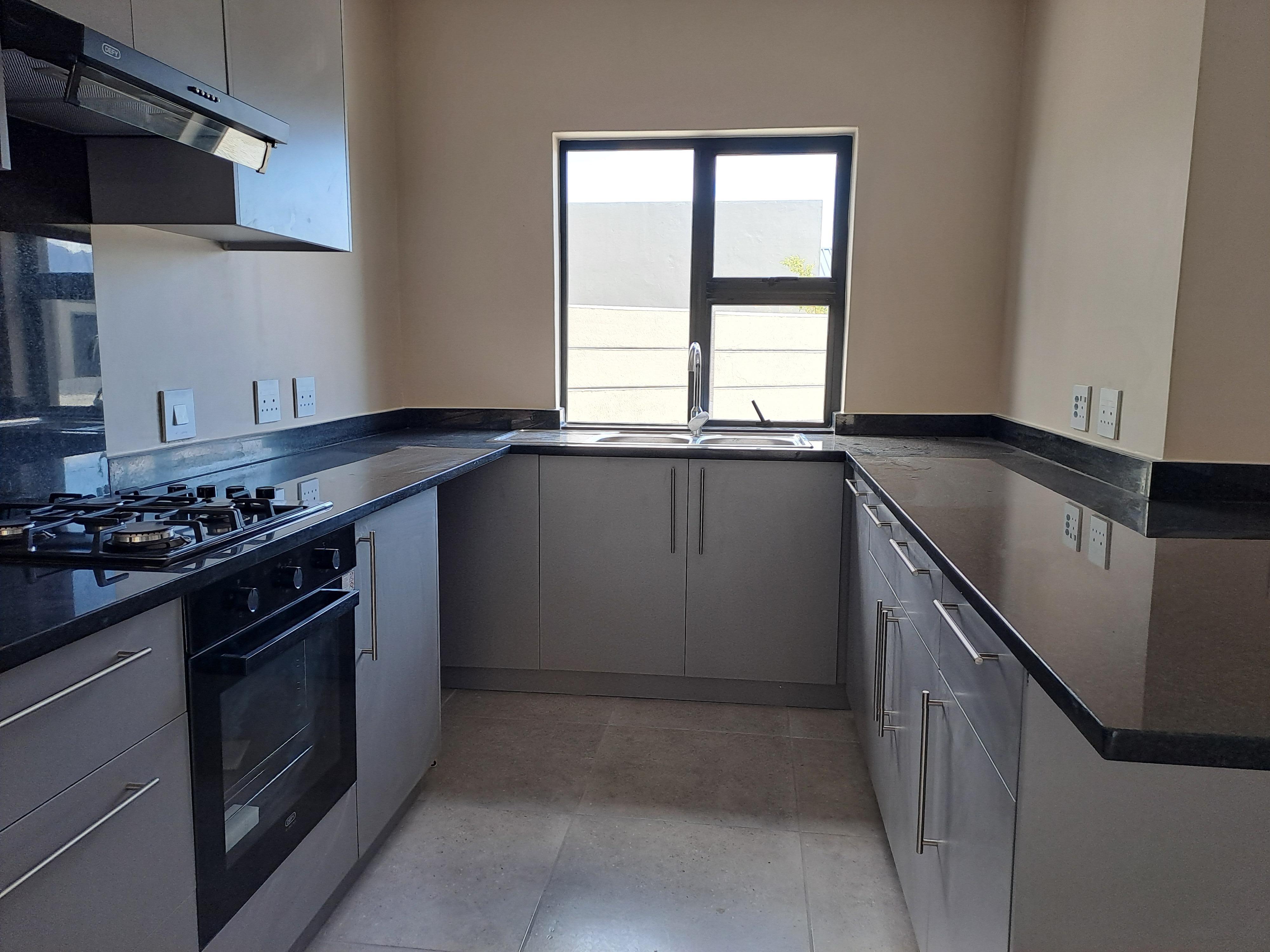 3 Bedroom Property for Sale in Sea Breeze Western Cape